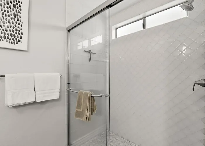 The Dava: Free Heated Pool & Putting Сasa de vacaciones